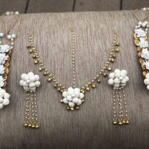 Myindiecraft White Mogra Jewellery Set