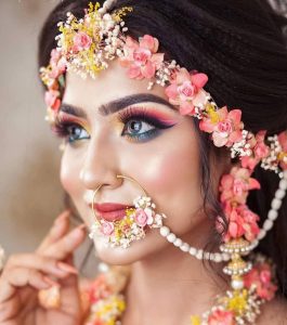 Read more about the article How To Wear Floral Jewelry On Important Days In Your Life.