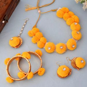 Myindiecraft Yellow Pom-pom Floral Set