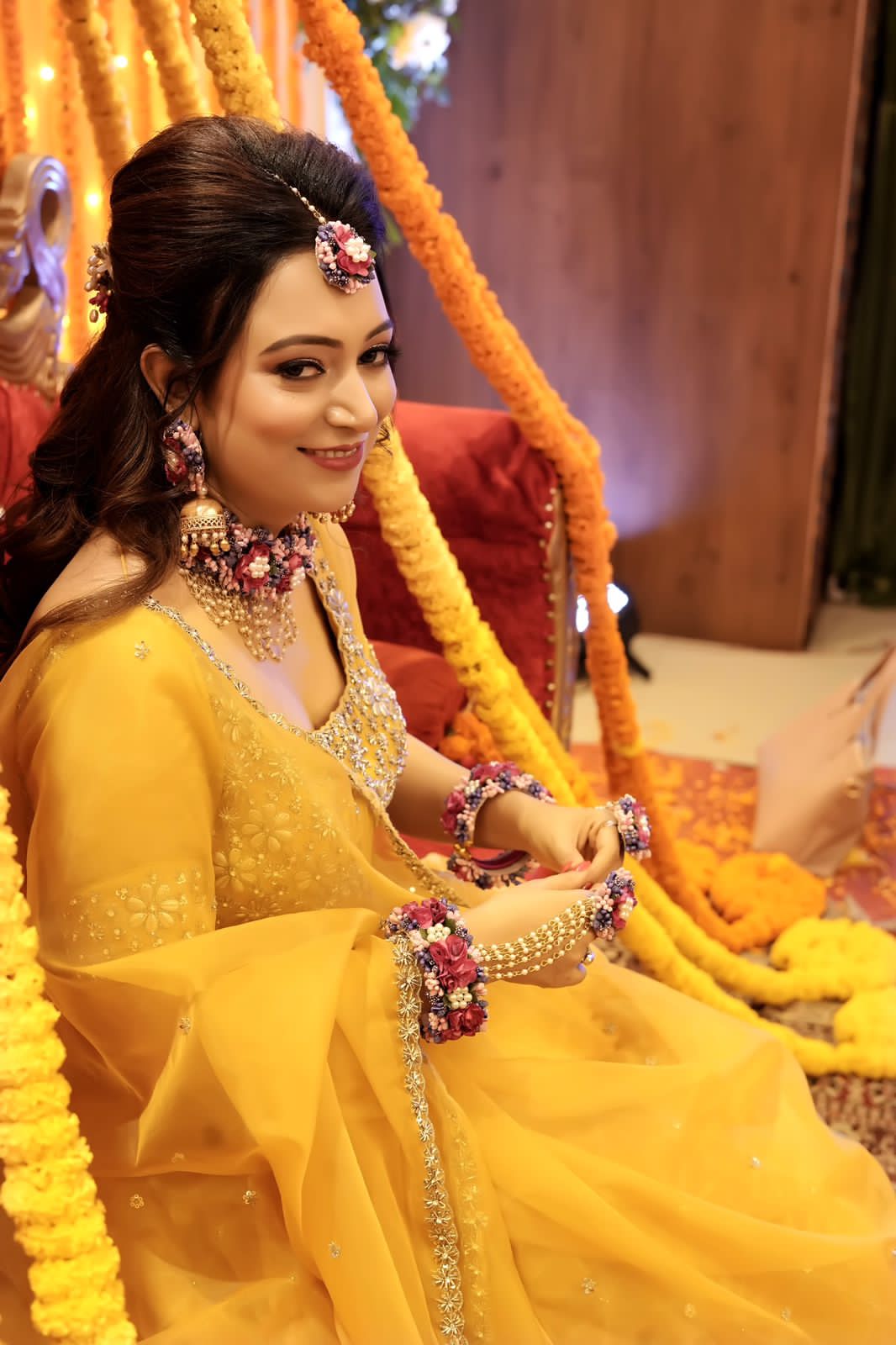 Myindiecraft - Pink Bridal Floral Jewellery Set for Mehendi Function / Artificial Flower Jewelry set - Image 3