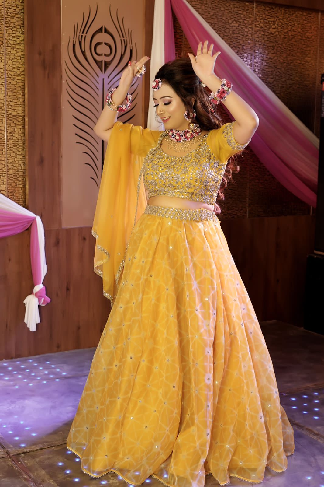 Myindiecraft - Pink Bridal Floral Jewellery Set for Mehendi Function / Artificial Flower Jewelry set - Image 6
