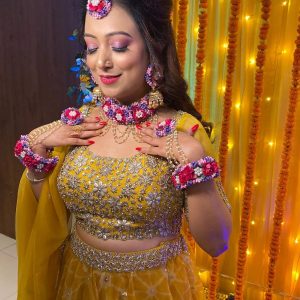 Myindiecraft  – Pink Bridal Floral Jewellery Set for Mehendi Function / Artificial Flower Jewelry set