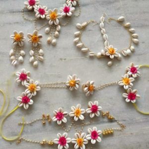 Myindiecraft Shell Floral Jewellery Haldi Set