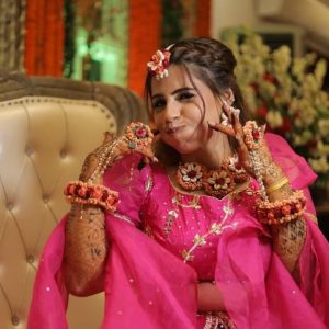 Myindiecraft Shells Floral  Bridal Floral Jewellery set for your Mehendi Day